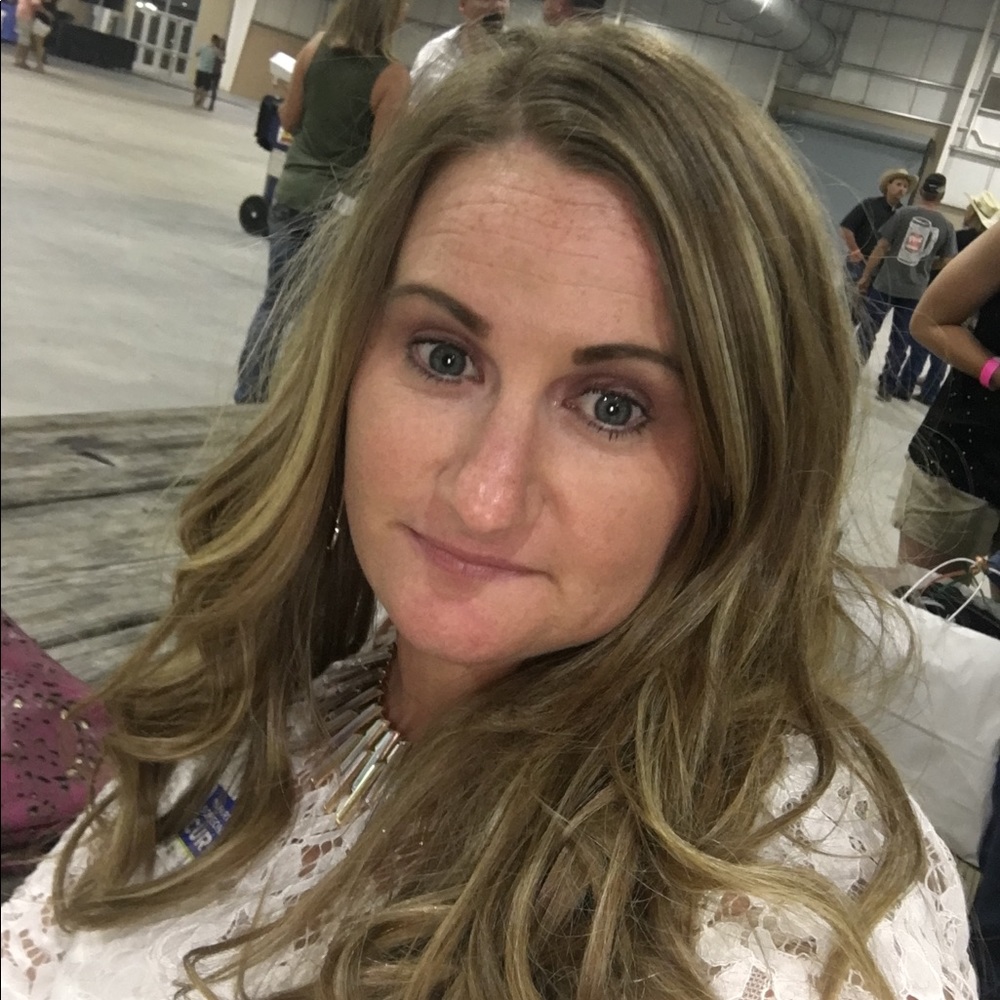 Meet your Posher, Kelly